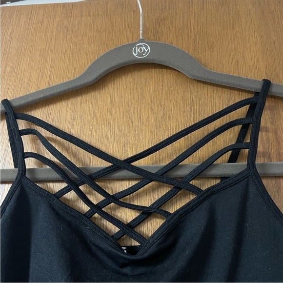 Yelete one size fits most black tank top - Picture 2 of 4